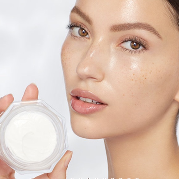 CHARLOTTE'S MAGIC CREAM FOREVER 50ML
SKINCARE KIT - Picture 3 of 9